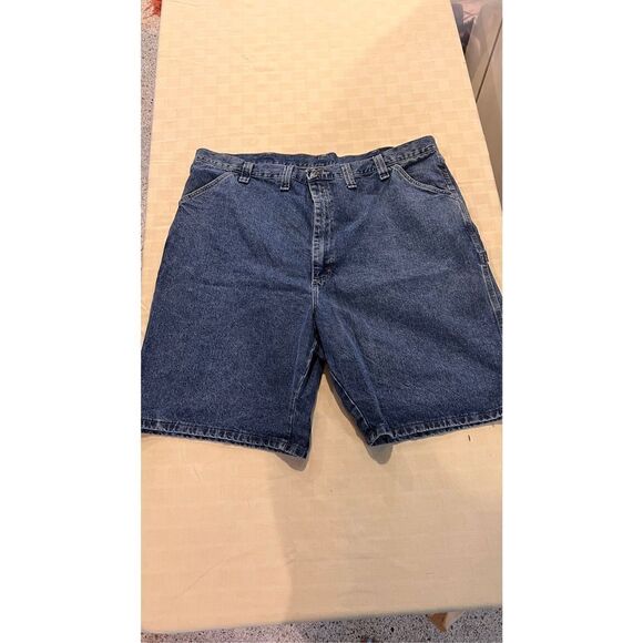 Wrangler Men's Classic Fit  Carpenter Jean Shorts Blue Denim Medium Wash Size 44 - Picture 1 of 9